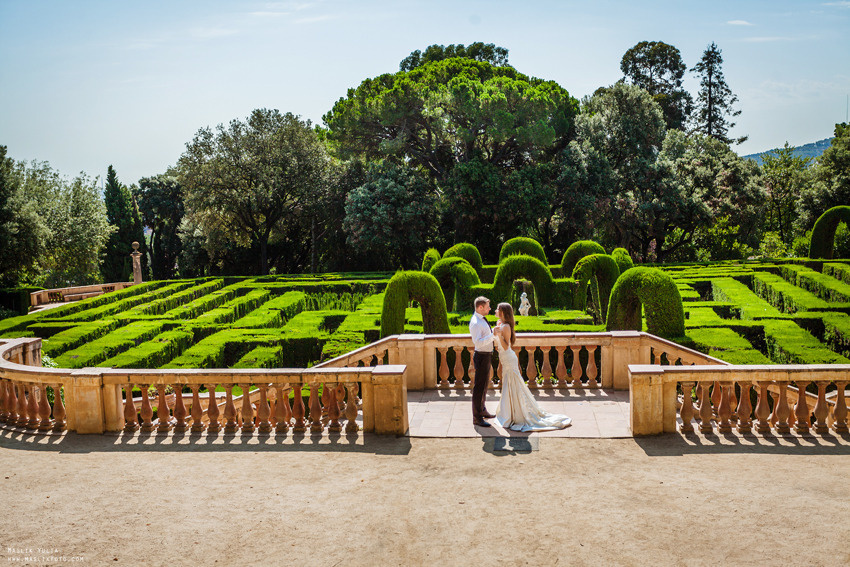 Sesión de fotos de boda en Barcelona en el Parque Laberinto. Fotógrafo en Barcelona  Maslik Yulia