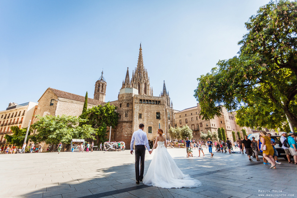Soleada sesión de fotos en Barcelona. Fotógrafo en Barcelona  Maslik Yulia