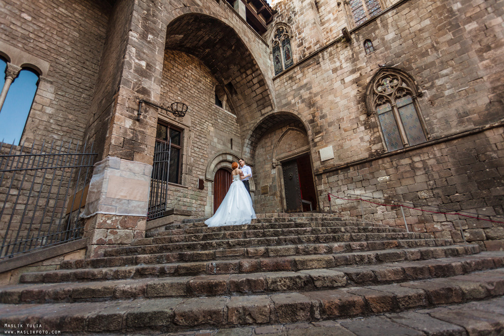 Soleada sesión de fotos en Barcelona. Fotógrafo en Barcelona  Maslik Yulia