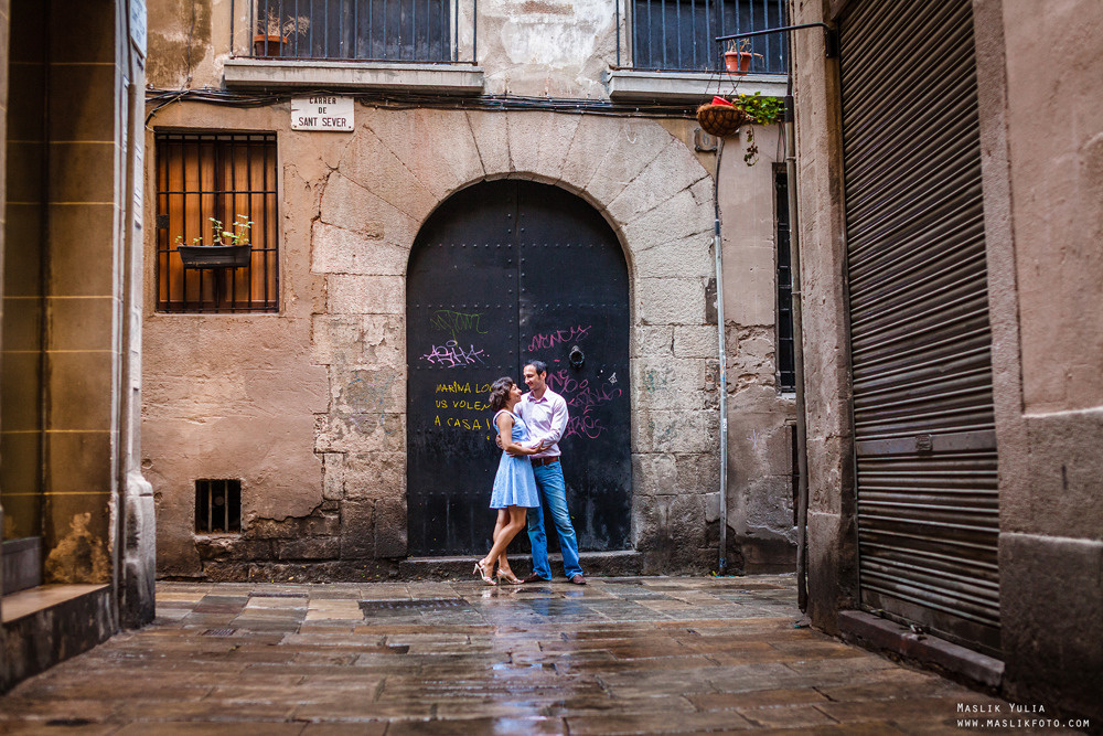 Sesión de fotos por la mañana en Barcelona. Fotógrafo en Barcelona  Maslik Yulia