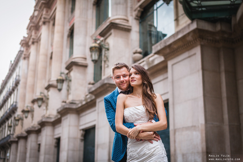 Sesión de fotos de boda en Barcelona en el Parque Laberinto. Fotógrafo en Barcelona  Maslik Yulia