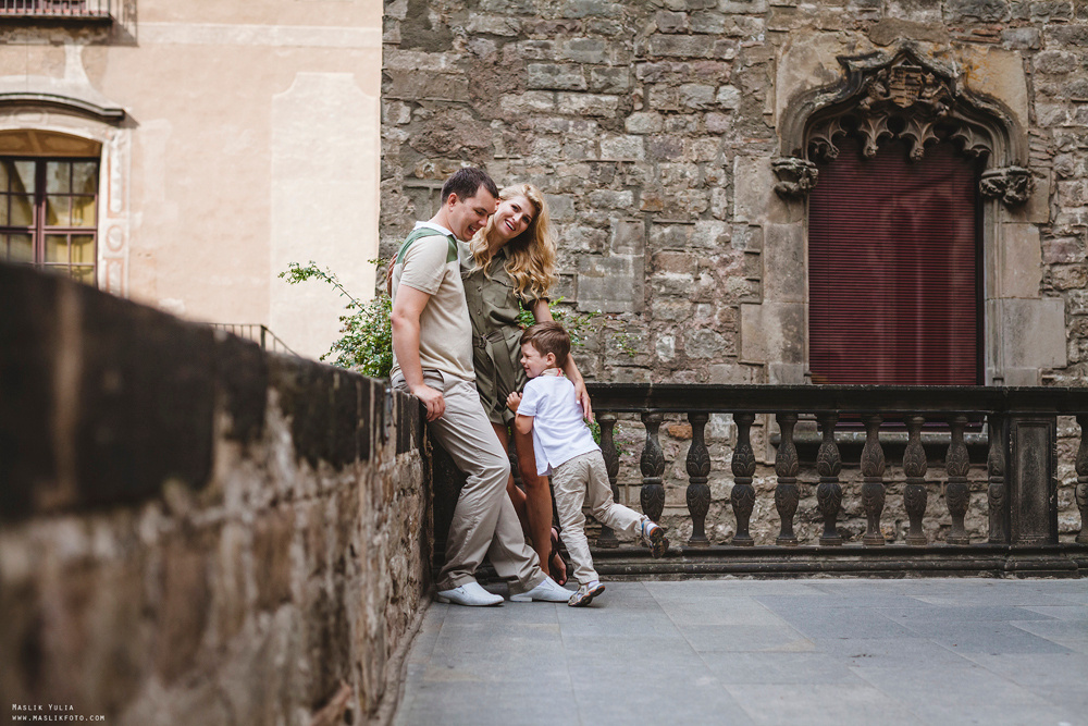 Sesión de fotos de aventura en Barcelona. Fotógrafo en Barcelona  Maslik Yulia