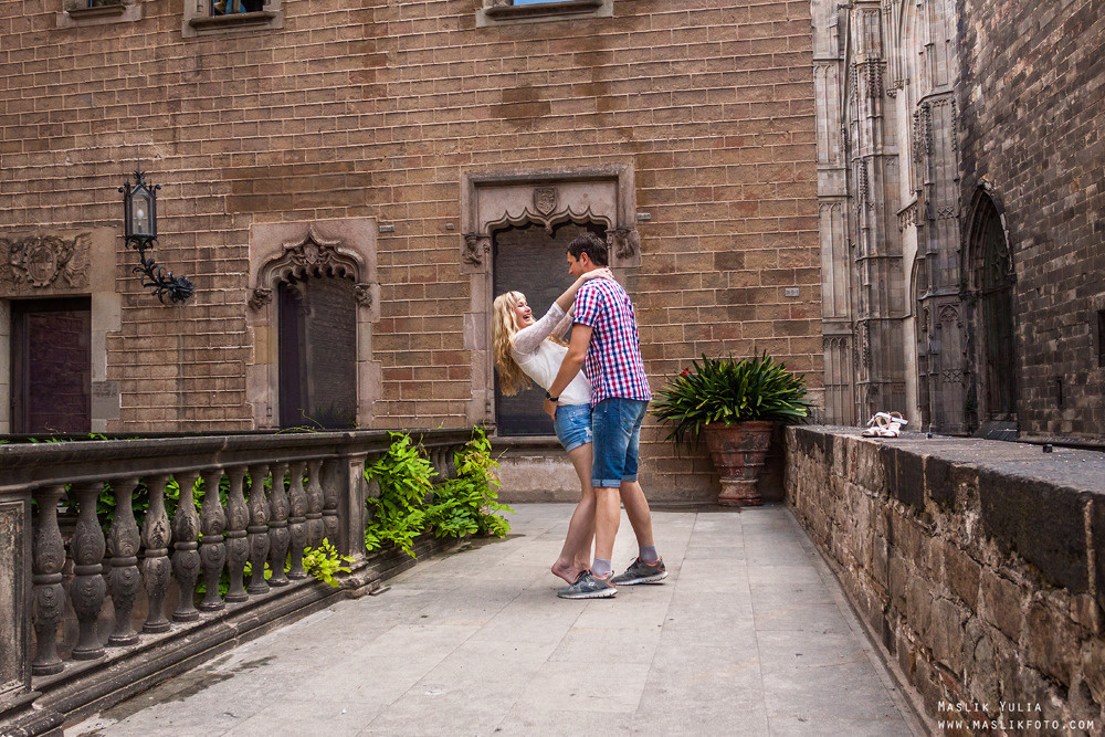 Romántica sesión de fotos en Barcelona. Fotógrafo en Barcelona  Maslik Yulia