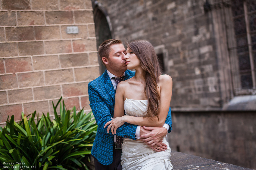 Sesión de fotos de boda en Barcelona en el Parque Laberinto. Fotógrafo en Barcelona  Maslik Yulia