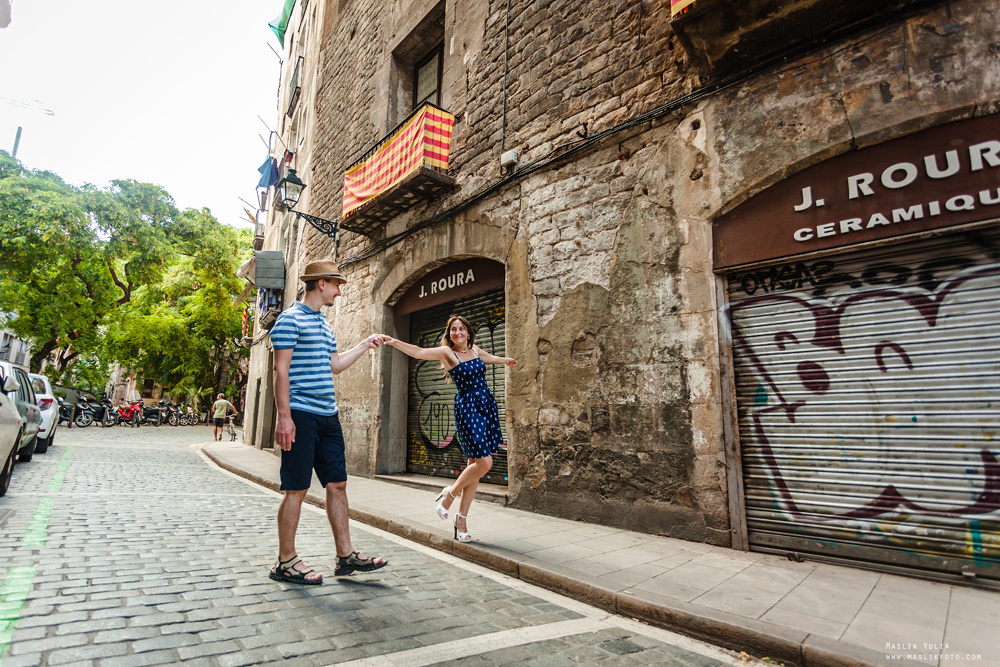 Luna de miel en barcelona. Fotógrafo en Barcelona  Maslik Yulia