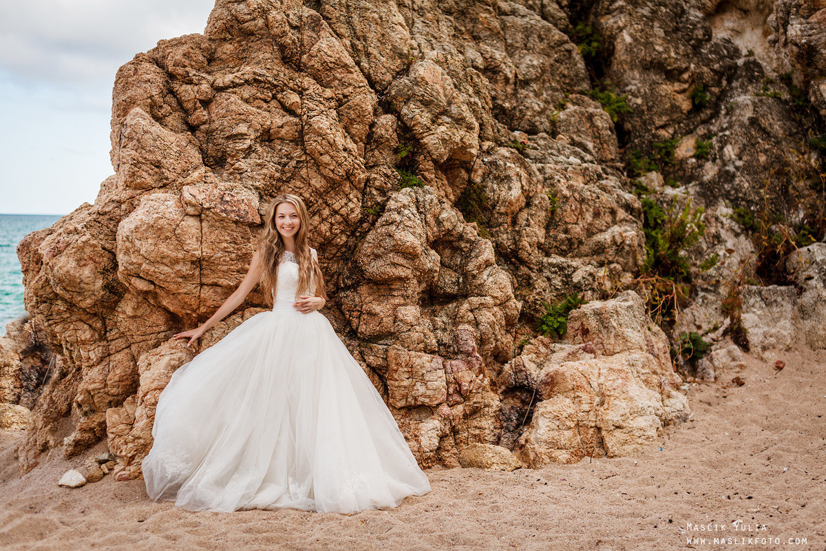 Wedding photo session on the Costa Brava, Spain. Photographer in Barcelona Spain Maslik Yulia
