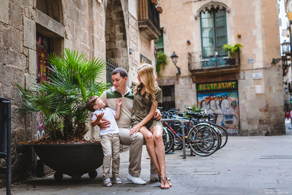 Sesión de fotos de aventura en Barcelona. Fotógrafo en Barcelona  Maslik Yulia