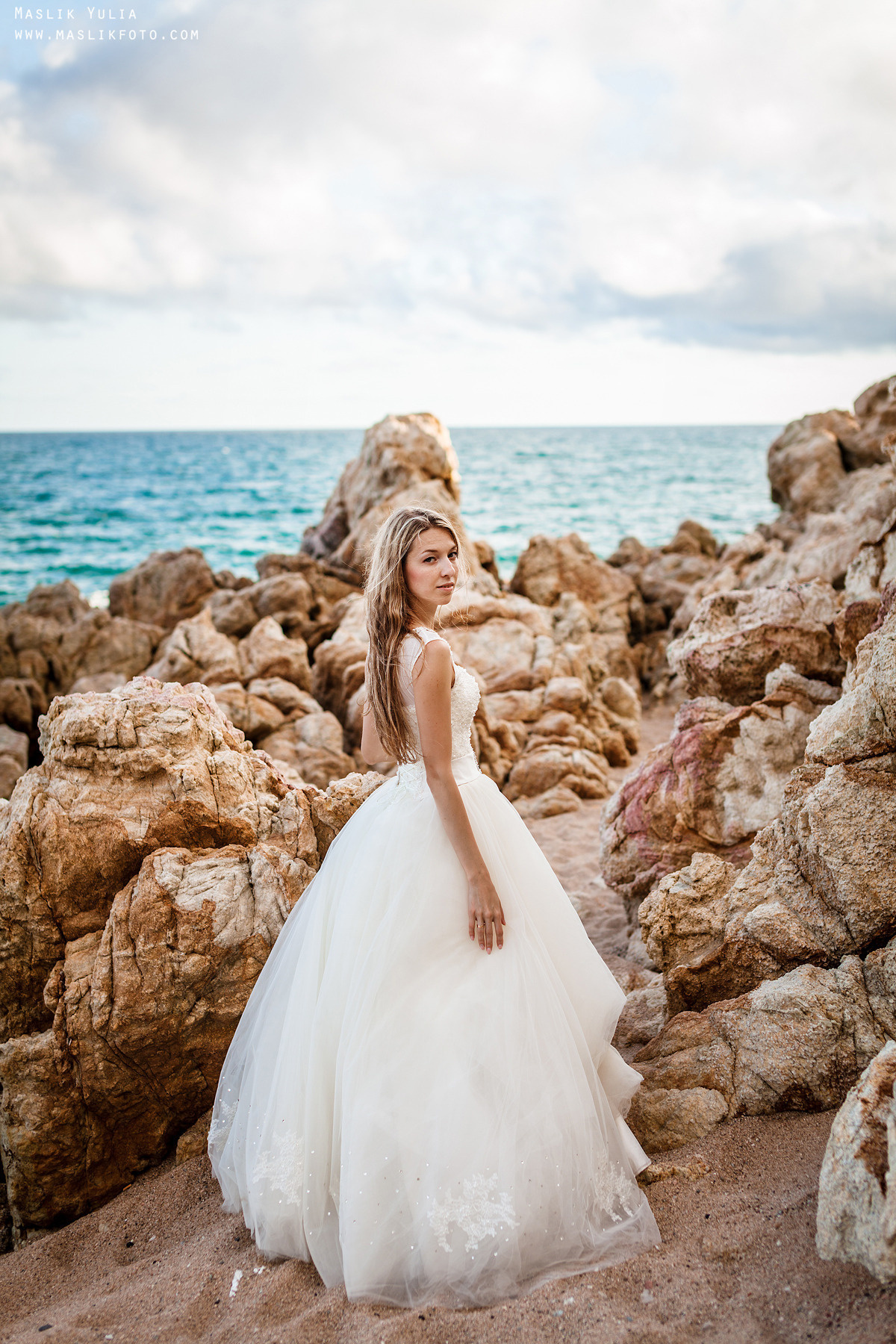 Wedding photo session on the Costa Brava, Spain. Photographer in Barcelona Spain Maslik Yulia
