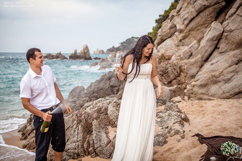 Sesión de fotos de boda en el Parque Laberinto de Barcelona. Fotógrafo en Barcelona  Maslik Yulia