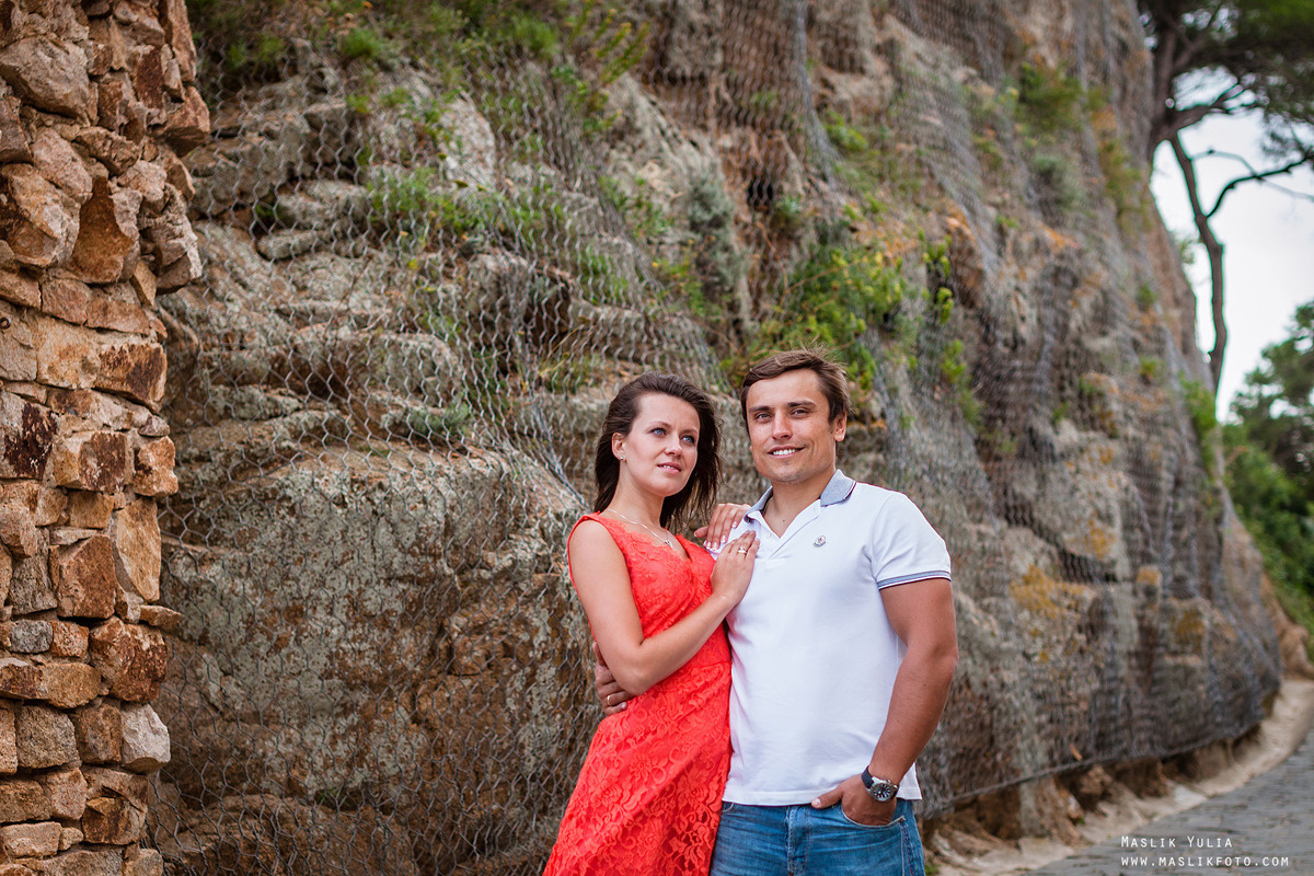 Sesión de fotos de mar en Tossa de Mar. Fotógrafo en Barcelona  Maslik Yulia