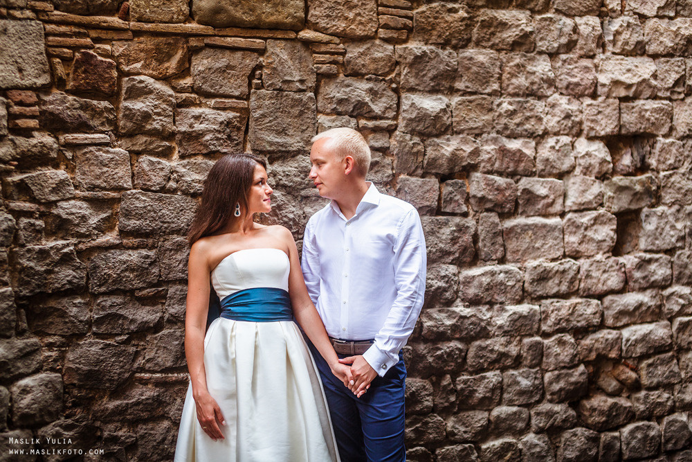 Elegante paseo fotográfico de boda. Fotógrafo en Barcelona  Maslik Yulia