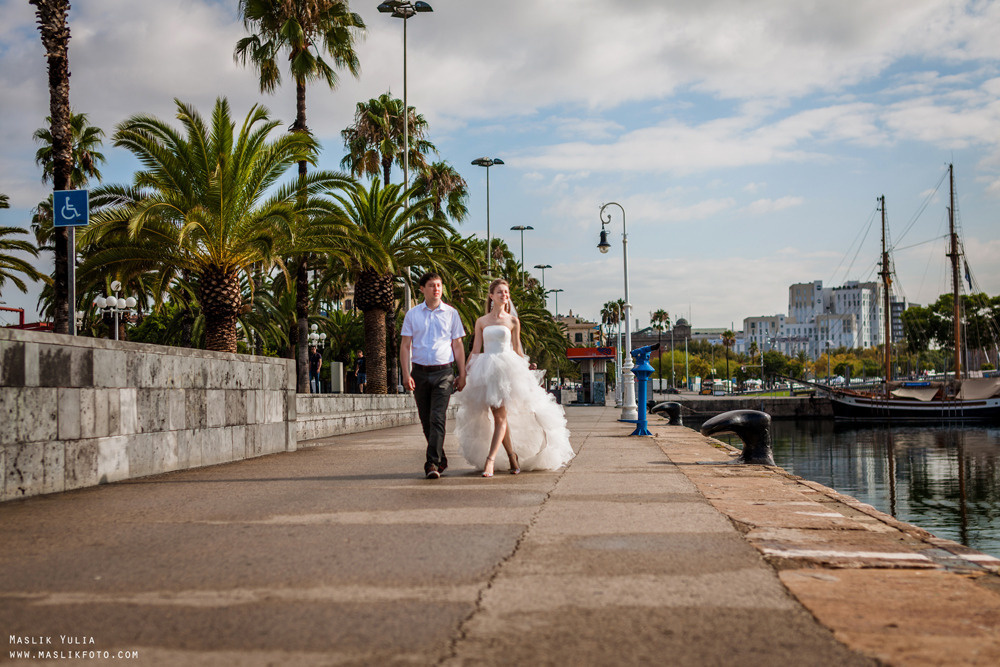 Sesión de fotos de boda en el puerto de Barcelona. Fotógrafo en Barcelona  Maslik Yulia