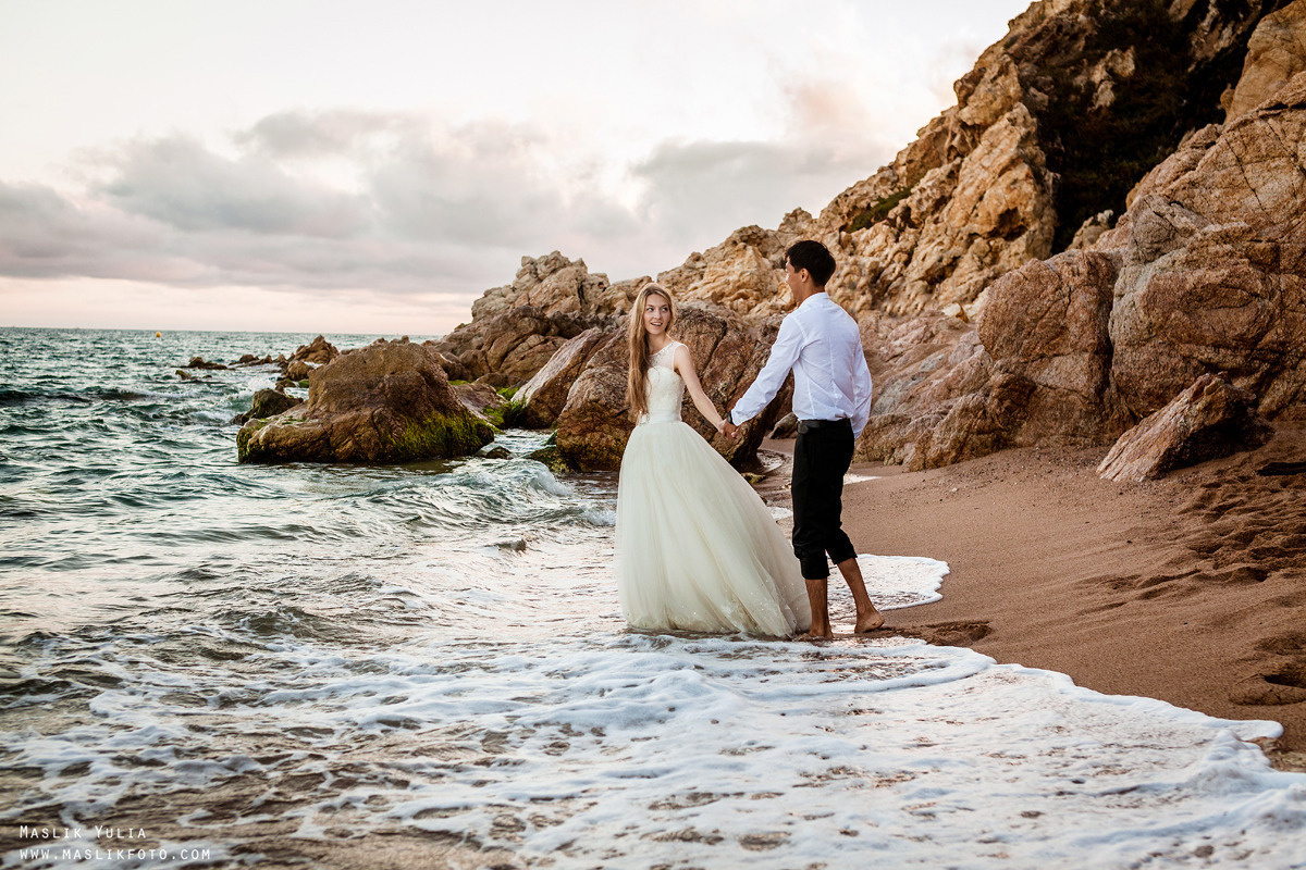 Wedding photo session on the Costa Brava, Spain. Photographer in Barcelona Spain Maslik Yulia