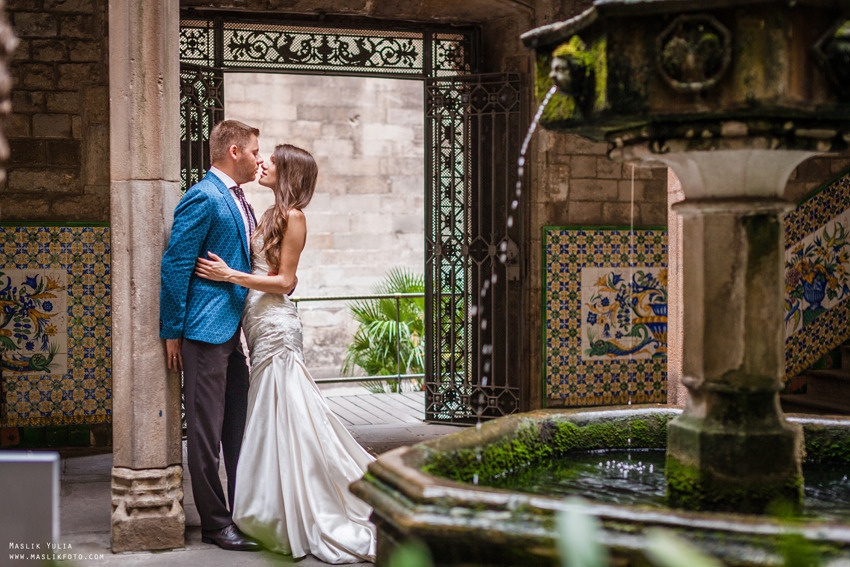 Sesión de fotos de boda en Barcelona en el Parque Laberinto. Fotógrafo en Barcelona  Maslik Yulia