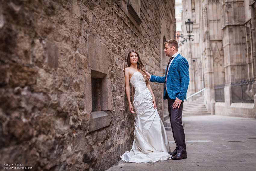 Sesión de fotos de boda en Barcelona en el Parque Laberinto. Fotógrafo en Barcelona  Maslik Yulia