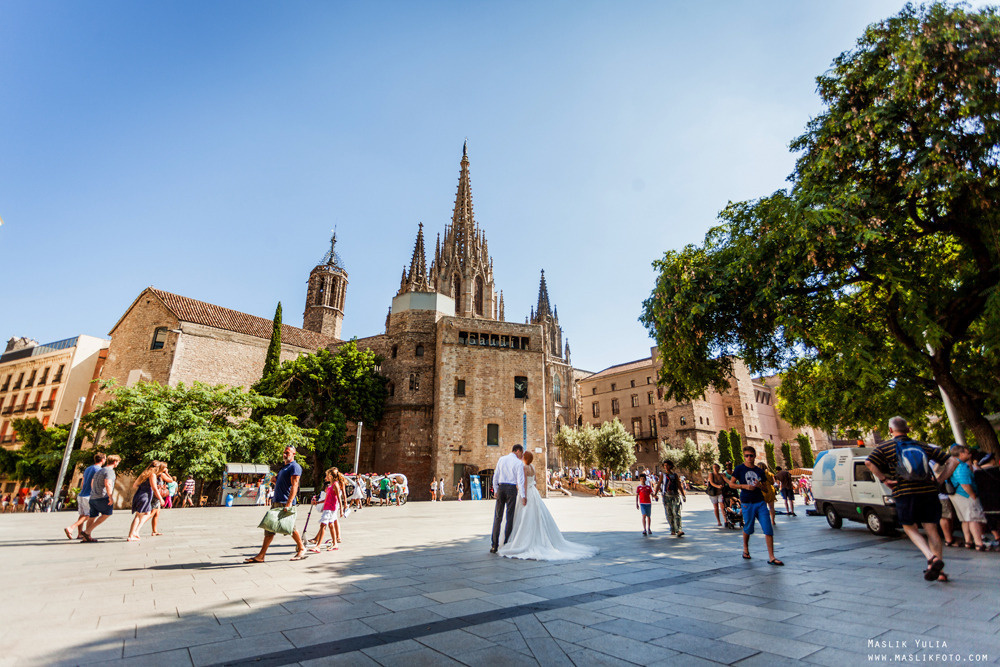 Soleada sesión de fotos en Barcelona. Fotógrafo en Barcelona  Maslik Yulia