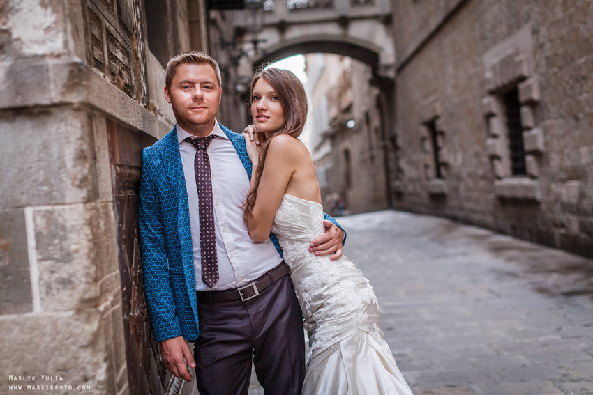 Sesión de fotos de boda en Barcelona en el Parque Laberinto. Fotógrafo en Barcelona  Maslik Yulia