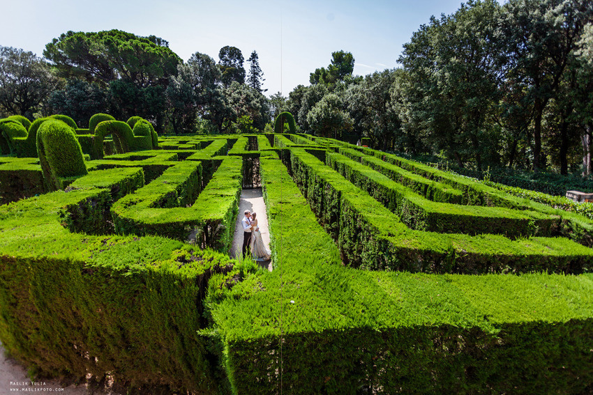 Sesión de fotos de boda en Barcelona en el Parque Laberinto. Fotógrafo en Barcelona  Maslik Yulia