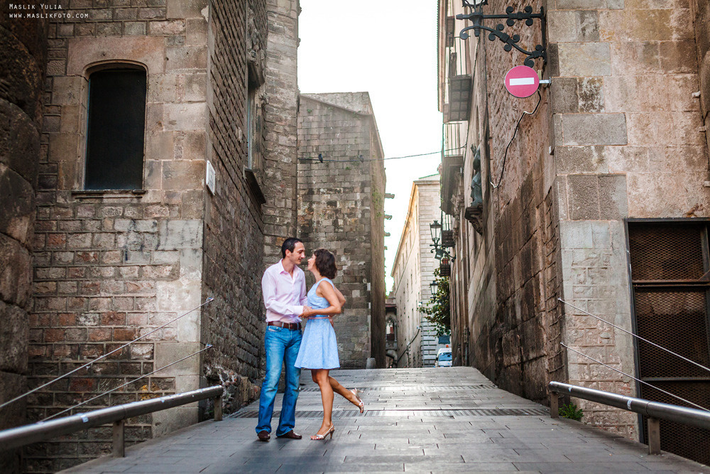 Sesión de fotos por la mañana en Barcelona. Fotógrafo en Barcelona  Maslik Yulia