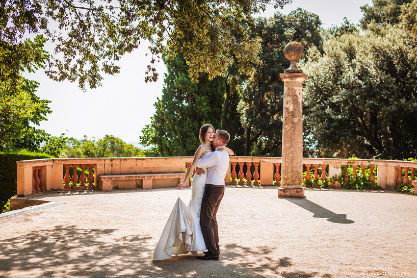 Sesión de fotos de boda en Barcelona en el Parque Laberinto. Fotógrafo en Barcelona  Maslik Yulia