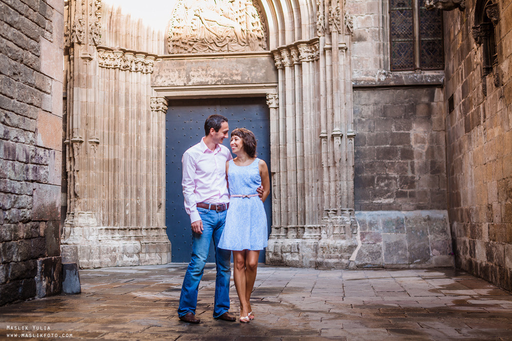 Sesión de fotos por la mañana en Barcelona. Fotógrafo en Barcelona  Maslik Yulia