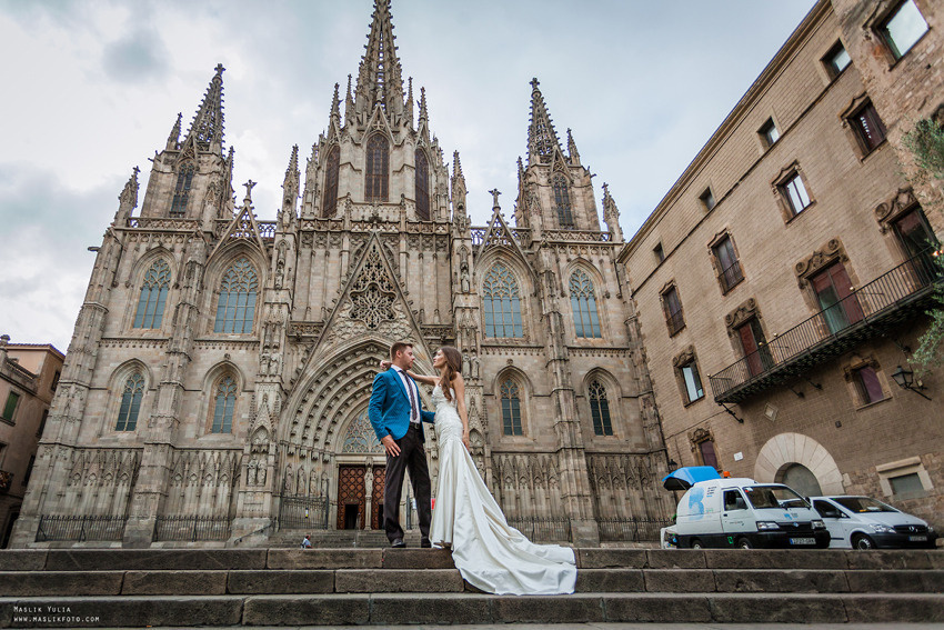 Sesión de fotos de boda en Barcelona en el Parque Laberinto. Fotógrafo en Barcelona  Maslik Yulia