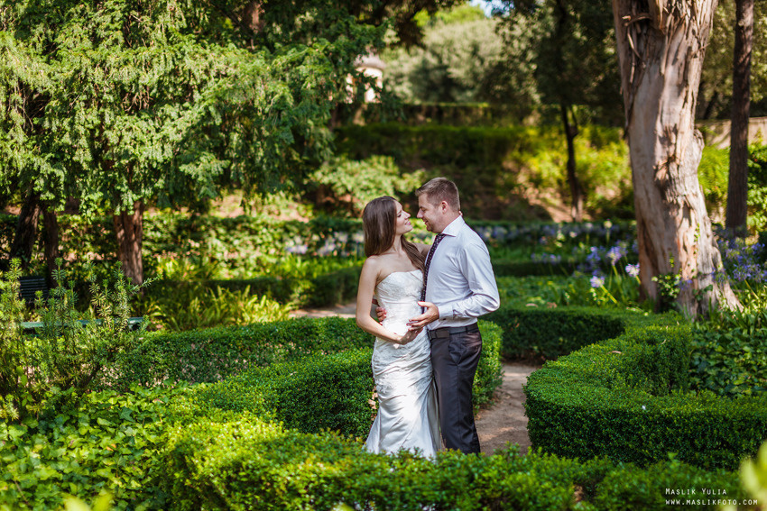 Sesión de fotos de boda en Barcelona en el Parque Laberinto. Fotógrafo en Barcelona  Maslik Yulia