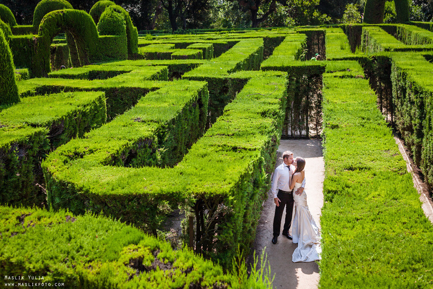 Sesión de fotos de boda en Barcelona en el Parque Laberinto. Fotógrafo en Barcelona  Maslik Yulia