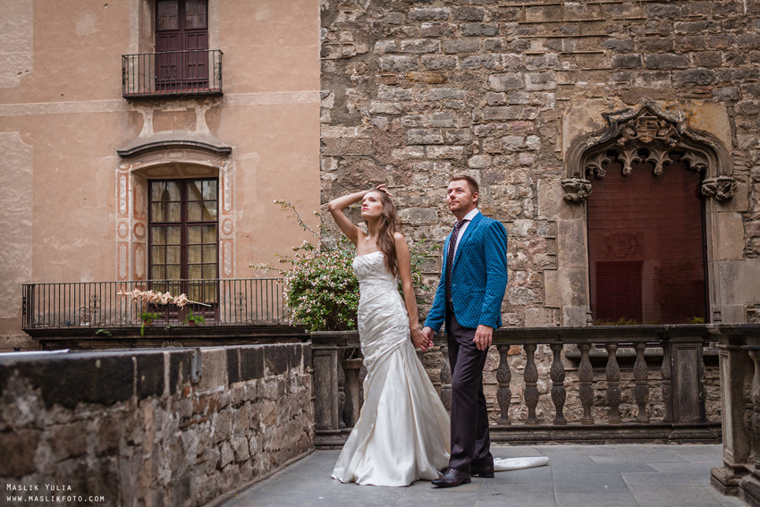 Sesión de fotos de boda en Barcelona en el Parque Laberinto. Fotógrafo en Barcelona  Maslik Yulia