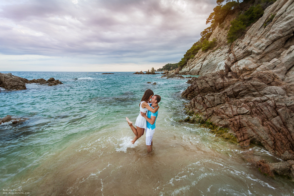 Incredible photo shoot in the Gardens of Saint Clotilde on the Costa B. Photographer in Barcelona Spain Maslik Yulia