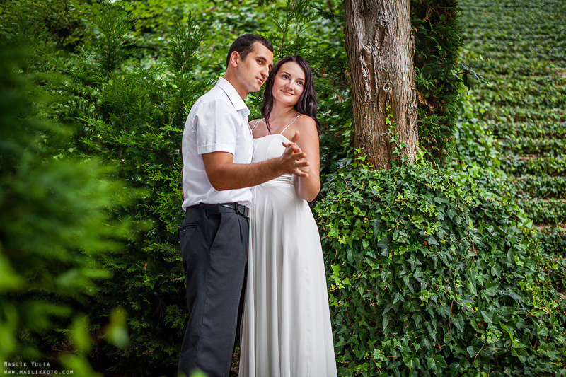 Sesión de fotos de boda en el Parque Laberinto de Barcelona. Fotógrafo en Barcelona  Maslik Yulia