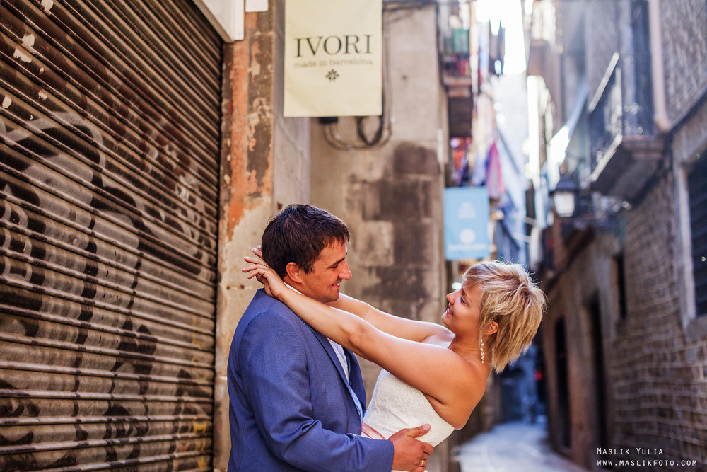 Unique photo shoot in Barcelona. Photographer in Barcelona Spain Maslik Yulia