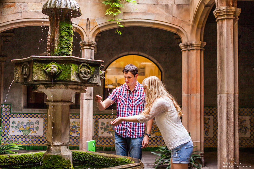 Romántica sesión de fotos en Barcelona. Fotógrafo en Barcelona  Maslik Yulia