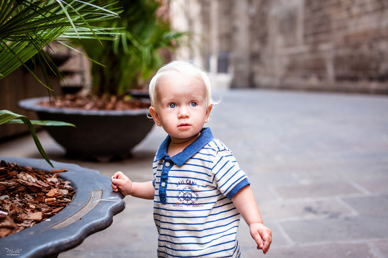 Sesión de fotos familiares en Barcelona. Fotógrafo en Barcelona  Maslik Yulia