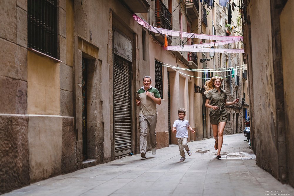 Sesión de fotos de aventura en Barcelona. Fotógrafo en Barcelona  Maslik Yulia