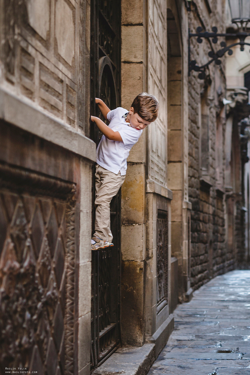 Sesión de fotos de aventura en Barcelona. Fotógrafo en Barcelona  Maslik Yulia