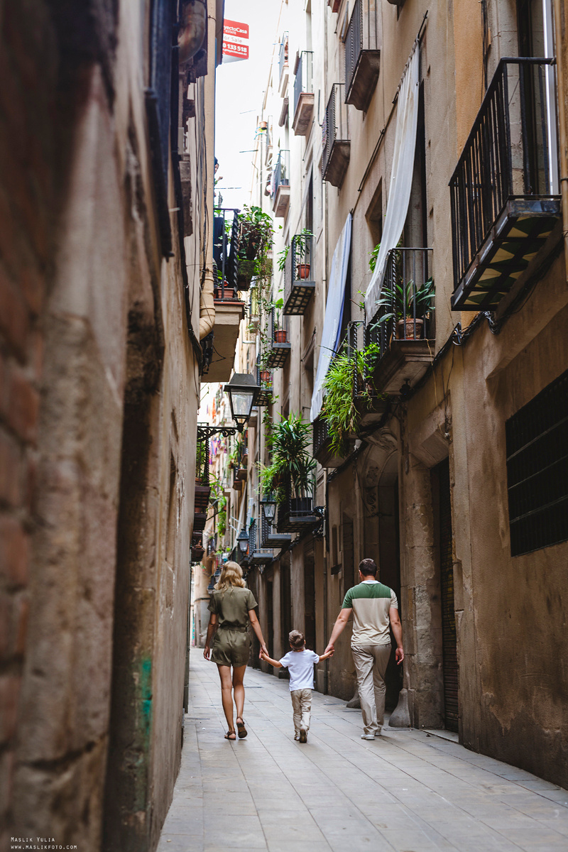 Sesión de fotos de aventura en Barcelona. Fotógrafo en Barcelona  Maslik Yulia