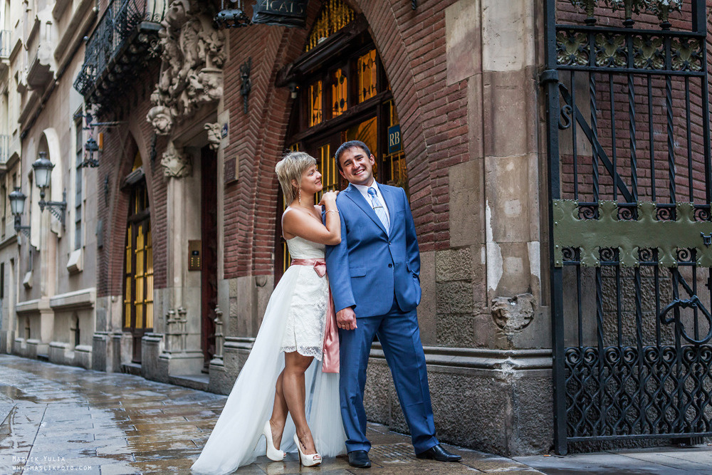 Unique photo shoot in Barcelona. Photographer in Barcelona Spain Maslik Yulia