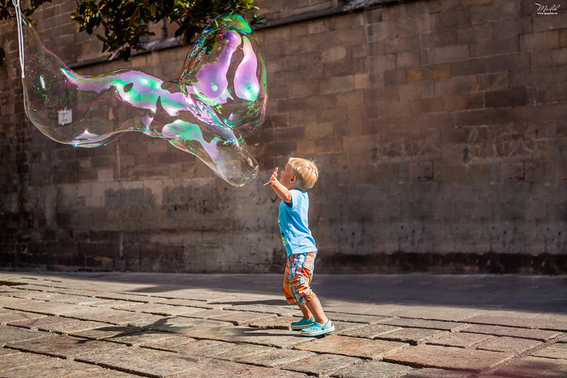 Perky sesión de fotos familiares en Barcelona. Fotógrafo en Barcelona  Maslik Yulia