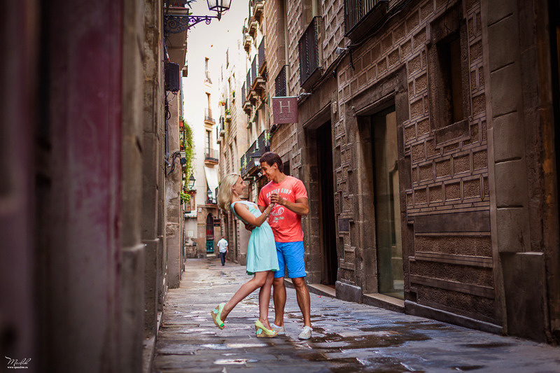 Perky sesión de fotos familiares en Barcelona. Fotógrafo en Barcelona  Maslik Yulia