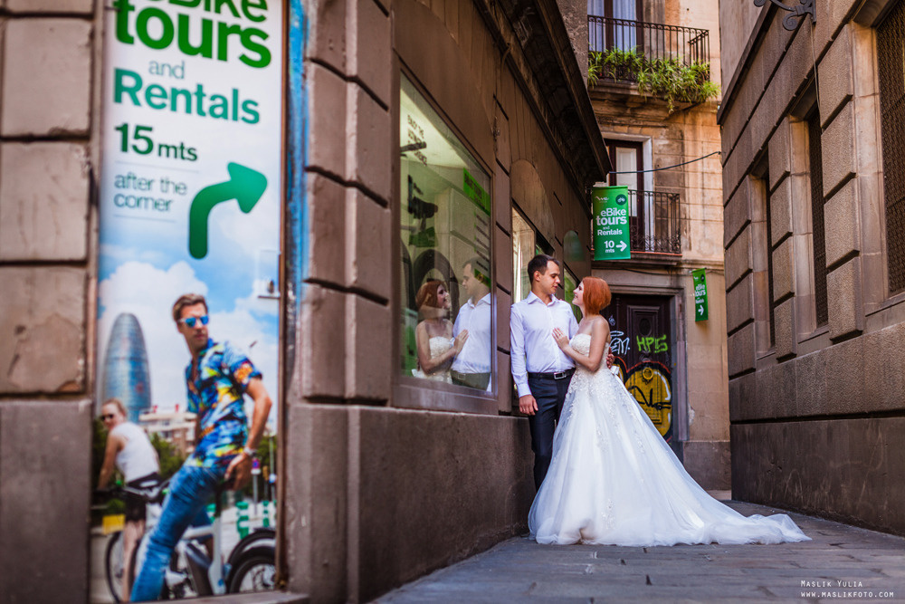 Soleada sesión de fotos en Barcelona. Fotógrafo en Barcelona  Maslik Yulia