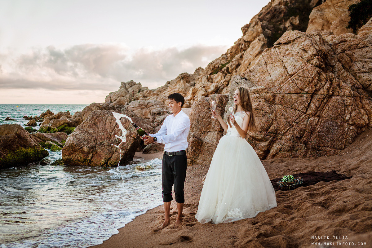 Wedding photo session on the Costa Brava, Spain. Photographer in Barcelona Spain Maslik Yulia