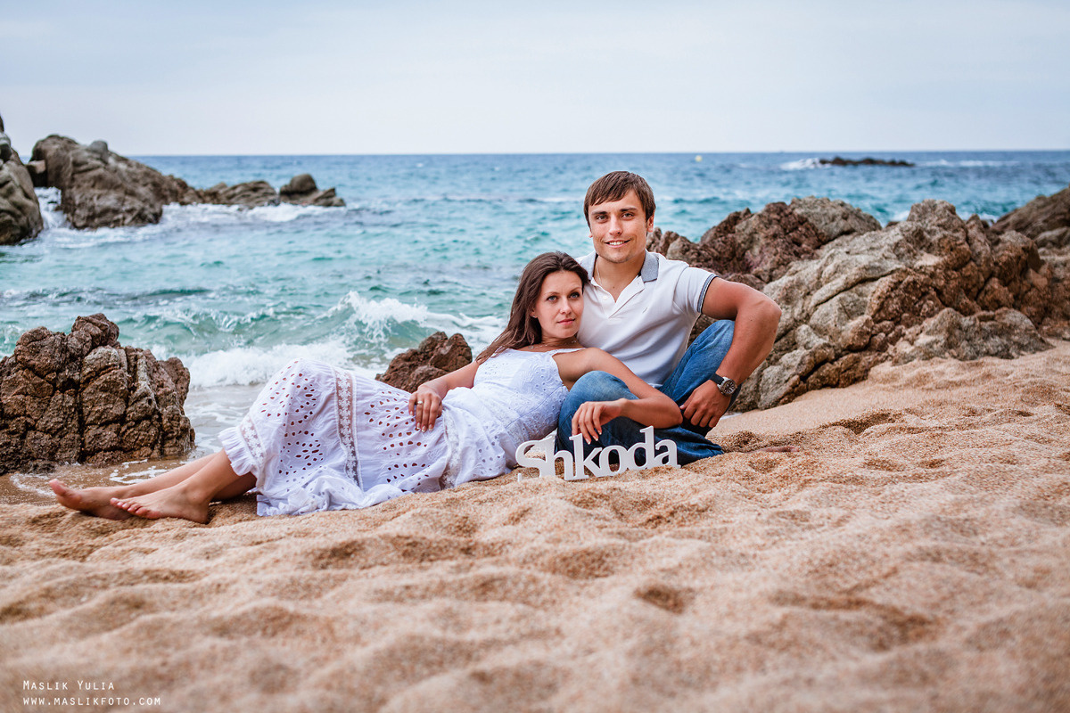 Sesión de fotos de mar en Tossa de Mar. Fotógrafo en Barcelona  Maslik Yulia