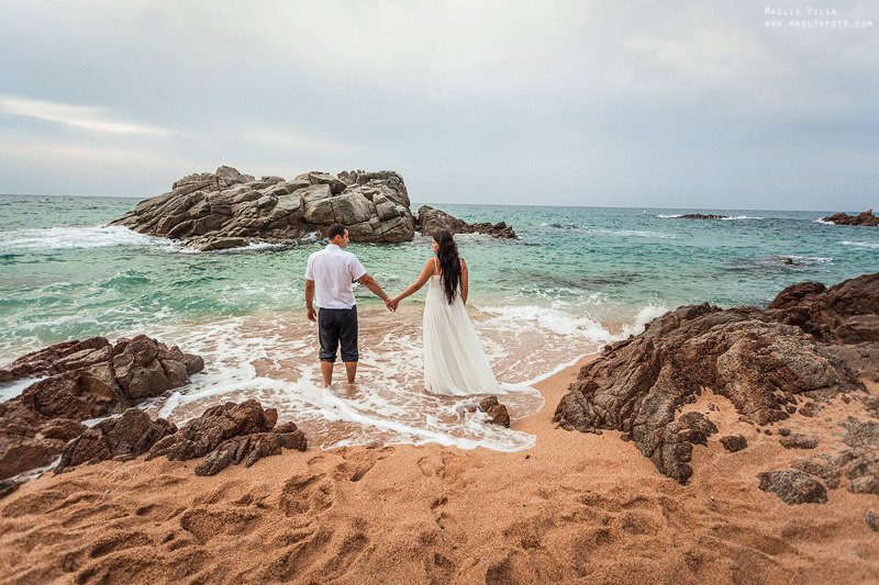 Sesión de fotos de boda en el Parque Laberinto de Barcelona. Fotógrafo en Barcelona  Maslik Yulia