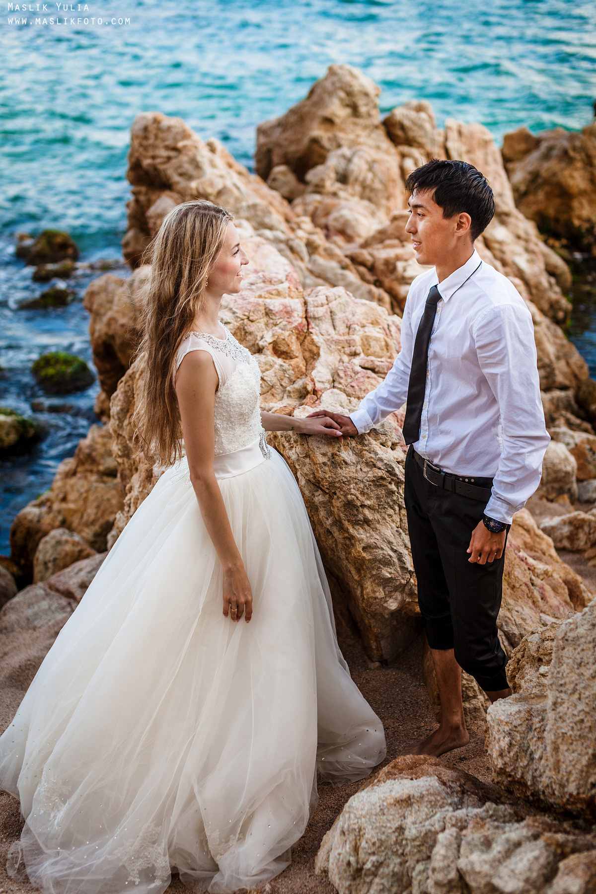 Wedding photo session on the Costa Brava, Spain. Photographer in Barcelona Spain Maslik Yulia