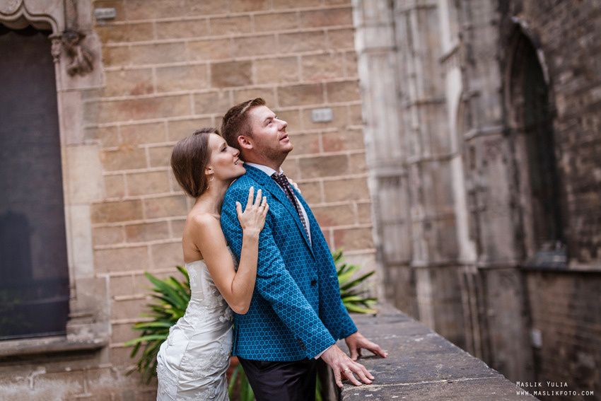 Sesión de fotos de boda en Barcelona en el Parque Laberinto. Fotógrafo en Barcelona  Maslik Yulia