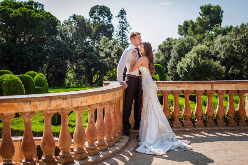 Sesión de fotos de boda en Barcelona en el Parque Laberinto. Fotógrafo en Barcelona  Maslik Yulia
