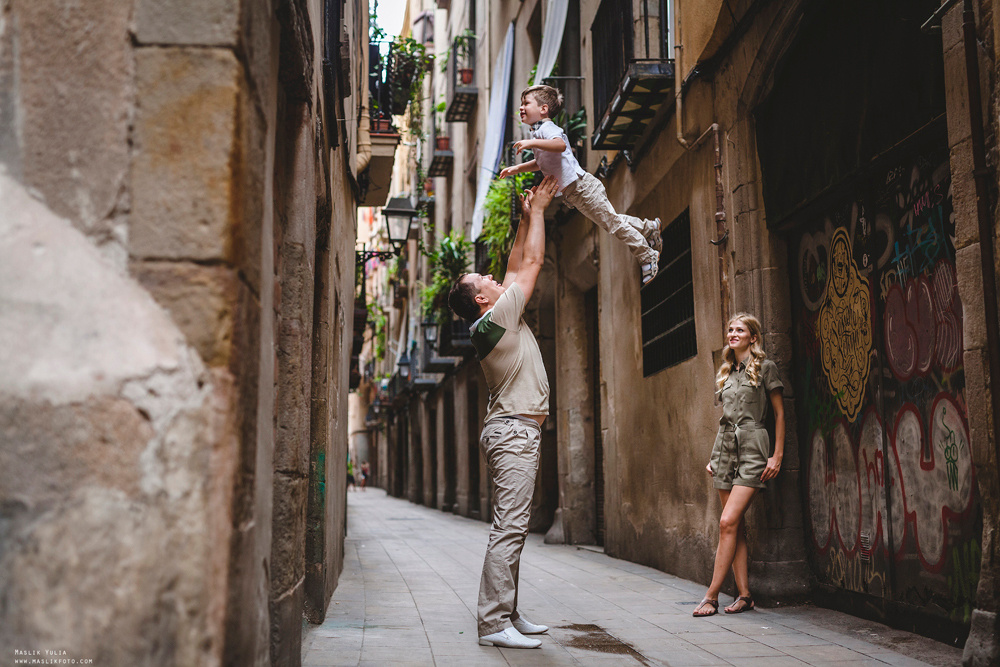 Sesión de fotos de aventura en Barcelona. Fotógrafo en Barcelona  Maslik Yulia