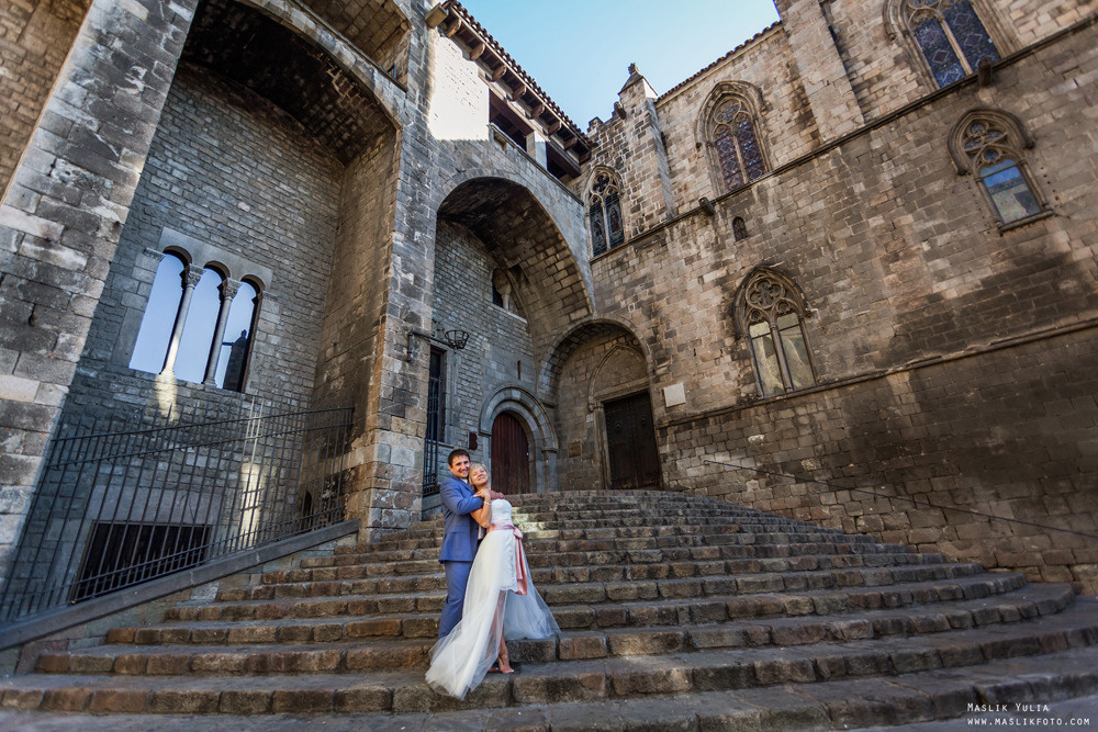 Unique photo shoot in Barcelona. Photographer in Barcelona Spain Maslik Yulia