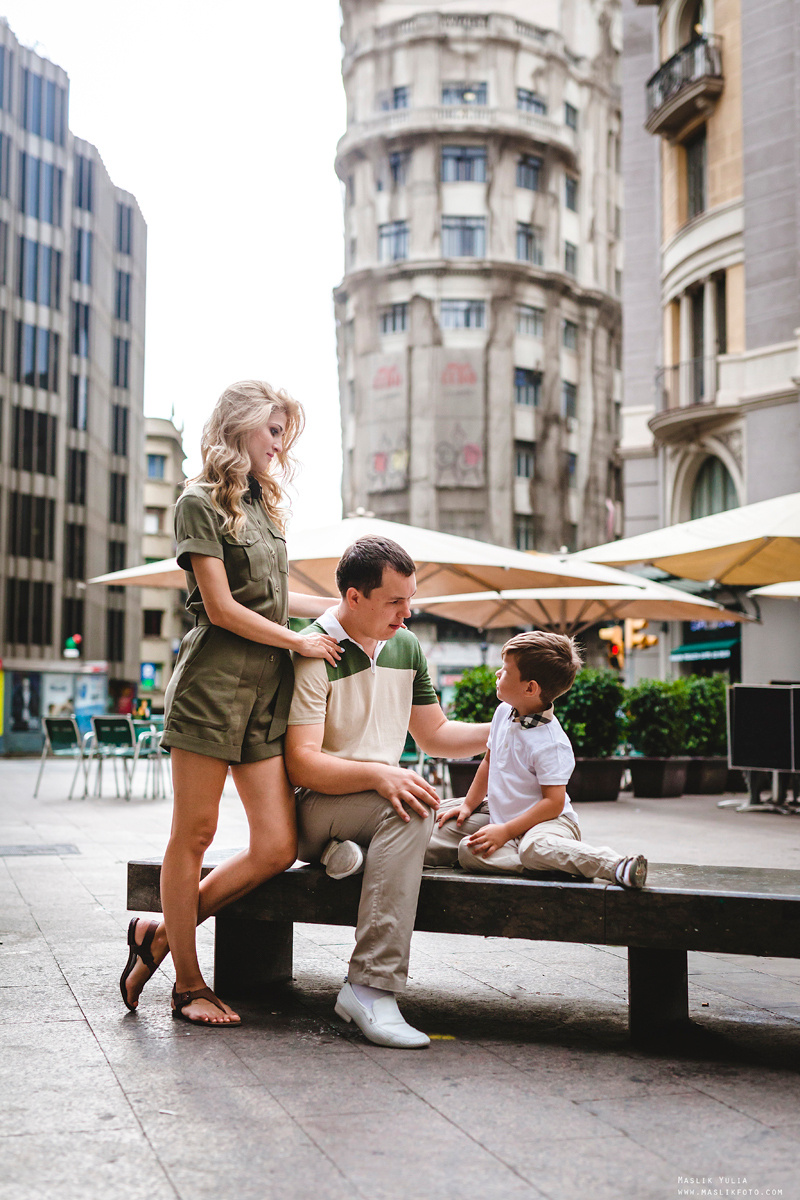 Sesión de fotos de aventura en Barcelona. Fotógrafo en Barcelona  Maslik Yulia